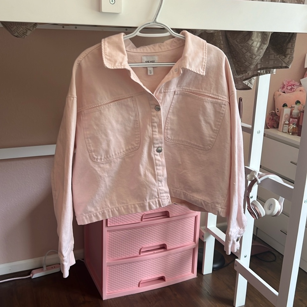 Nine west pastel pink jean jacket with front pockets